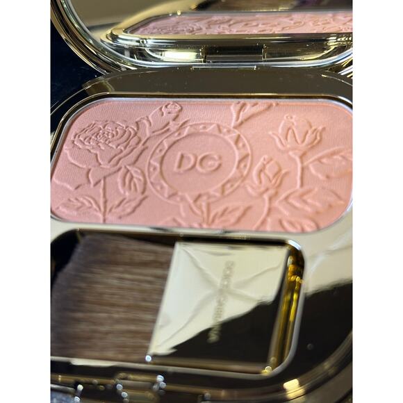 Dolce & Gabbana Blush of Roses Luminous Cheek Colour - 500 APRICOT - NEW in BOX - Picture 3 of 4
